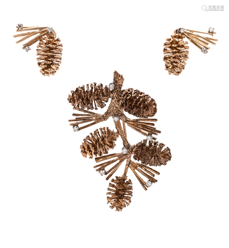 YELLOW GOLD AND DIAMOND PINECONE SET