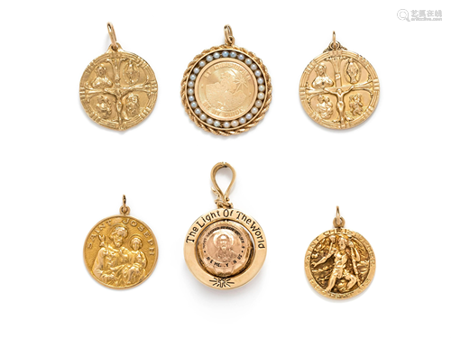 COLLECTION OF YELLOW GOLD RELIGIOUS C…