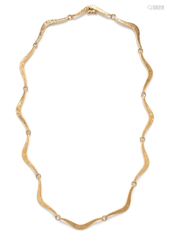 YELLOW GOLD NECKLACE