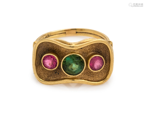 YELLOW GOLD AND TOURMALINE RING