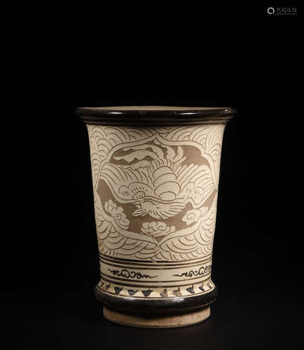 AN CIZHOU SGRAFFITO JAR, 10TH CENTURY