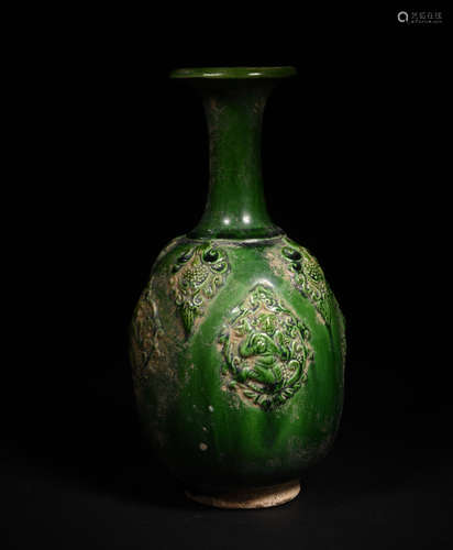  green bottles from the 17th century