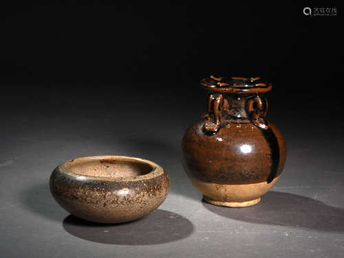 A YUAN  DYNASTY  BROWN GLAZE  BOTTLE ,A  MING  DYNASTY  OIL LAMP