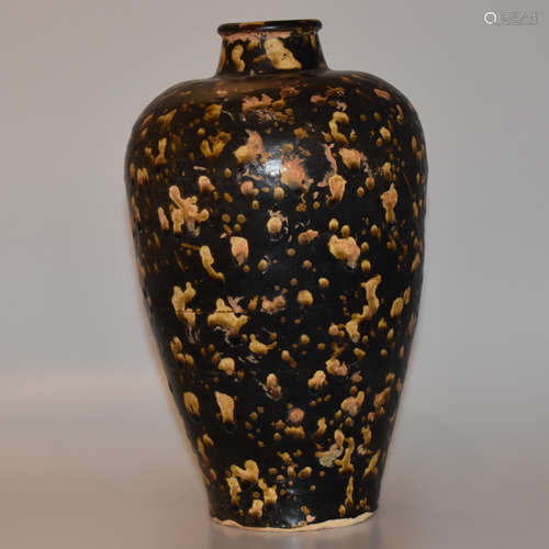 A SONG DYNASTY JIZHOU KILN PLUM VASE WITH PARTRIDGE SPOT GLAZE