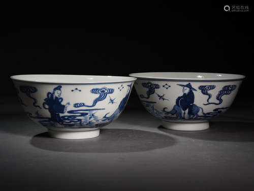 A PAIR  OF  BLUE  AND  WHITE BOWLS  PAINTED  WITH  MATCH-MAKING  PARTY IN  QING  GUANGXU