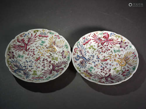 A PAIR  OF  PLATES  WITH  PHEONIX  FLYING  THROUGH  FLOWERS IN  QING  XUANTONG