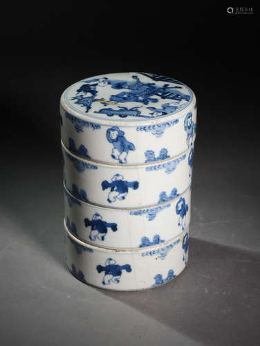 A  BLUE  AND  WHITE CUT BOX  PAINTED WITH  BABY PLAYING  IN  QING  KANGXI