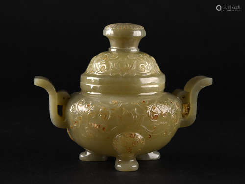 A CREAMY WHITE AND RUSSET JADE TRIPOD CENSER, QING DYNASTY