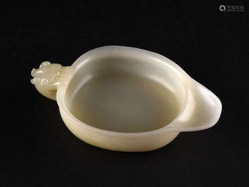 A WHITE JADE YI-FORM VESSEL, QING DYNASTY