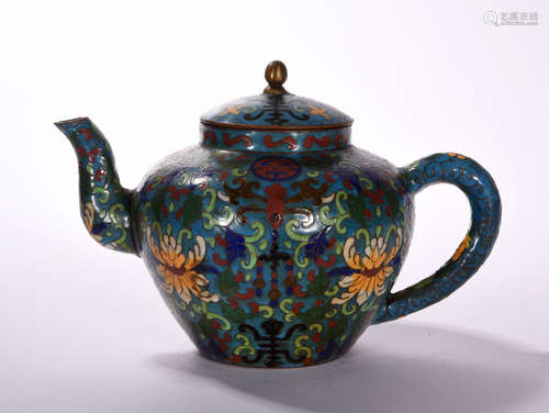 A CLOISONNE ENAMEL TEAPOT, QING DYNASTY