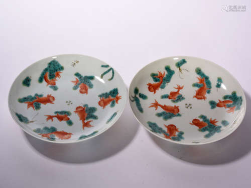 A PAIR OF FAMILLE ROSE LOTUS POND DISHES, QING DYNASTY