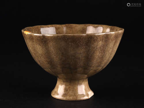 A GE TYPE STEM CUP, SOUTH SUNG DYNASTY