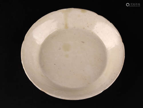 A TING LOBED DISH, TANG DYNASTY