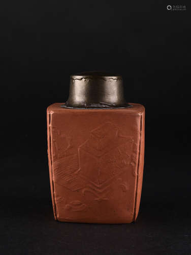 A YIXING TEA CADDY, QING DYNASTY