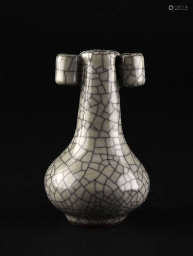 A GE TYPE ARROW VASE, SUNG DYNASTY