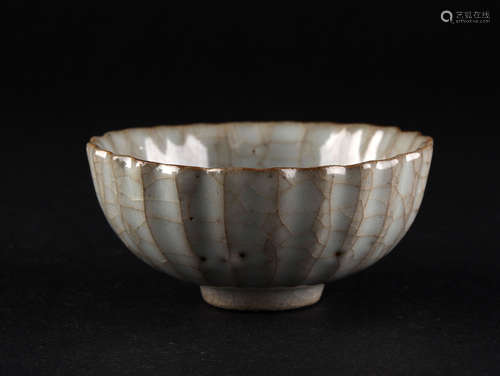 A KUAN TYPE CUP, SUNG DYNASTY