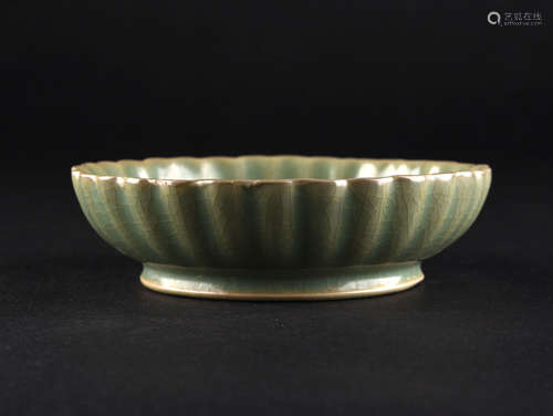 A LONGQUAN WASHER, SUNG DYNASTY