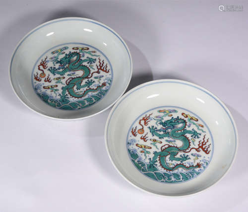 A Dou-Cai Glazed Porcelain Plate