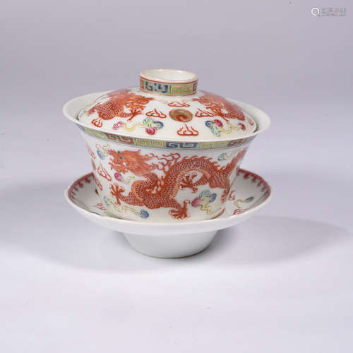 A set of red dragon bowls 18TH CENTURY