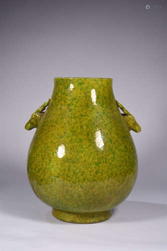 A INCISED YELLOW-GLAZED VASE, REPUBLIC PERIOD