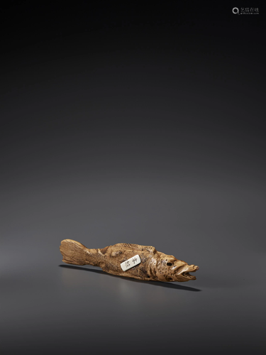 A LARGE WOOD SASHI NETSUKE OF A DRIED SALMON