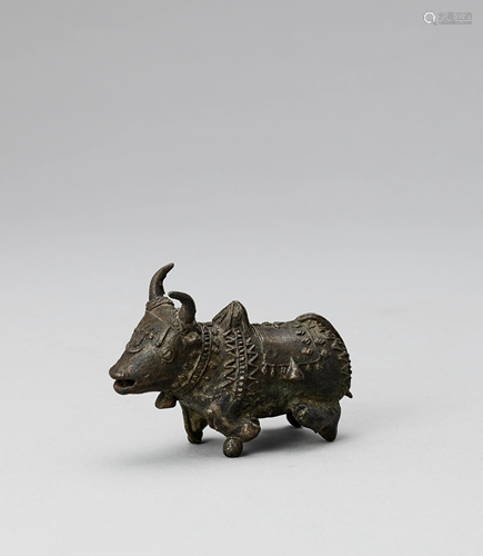 A VERY RARE BASTAR BRONZE NANDI, 19th CENT…