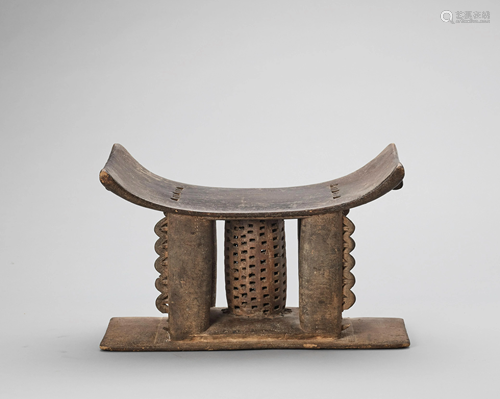 A SEPIK RIVER ORATOR'S SEAT, EARLY 20TH CENTURY