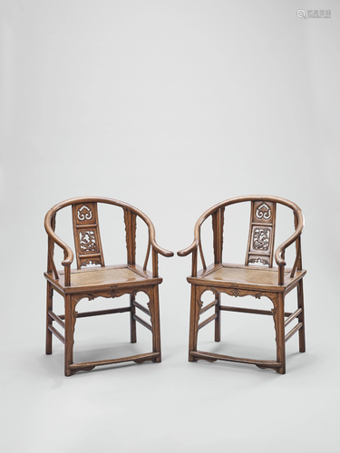 A PAIR OF HONGMU HORSESHOE CHAIRS, QING