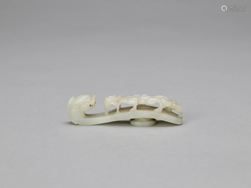 A WHITE JADE 'DRAGON' BELT HOOK, QING