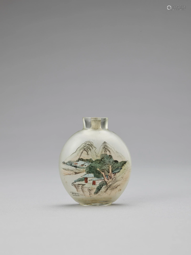 AN INSIDE-PAINTED GLASS SNUFF BOTTLE, 20TH …