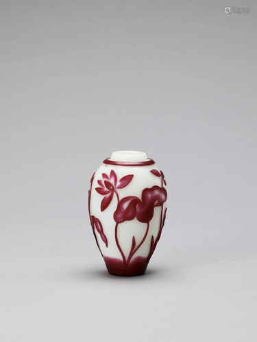 A RUBY RED OVERLAY PEKING GLASS 'LOTUS' VASE,…