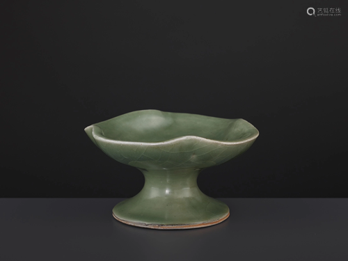 A CELADON STEM CUP, QING