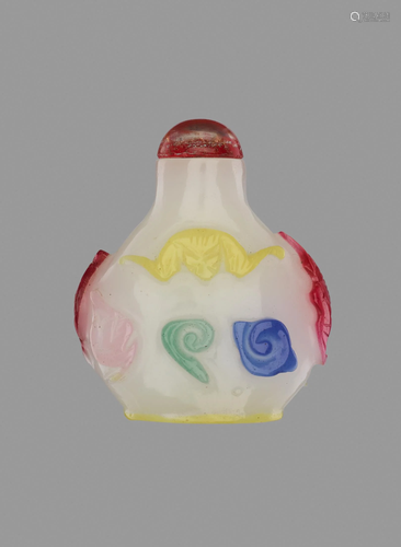 A MINIATURE FIVE-COLOR-OVERLAY GLASS SNUF…