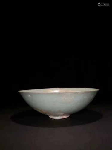 A LARGE CHINESE JUN BOWL