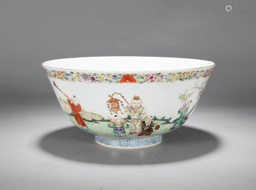 A LARGE CHINESE FAMILLE ROSE BOWL, QING …