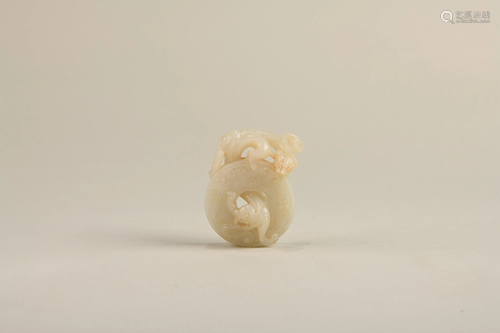 A CHINESE JADE PENDANT, QING DYNASTY