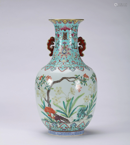 A CHINESE TURQUOISE GLAZED VASE, QI…