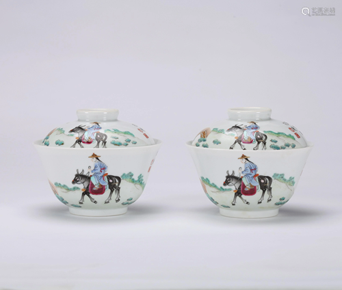 A PAIR OF CHINESE FAMILLE ROSE BOWLS AND C…