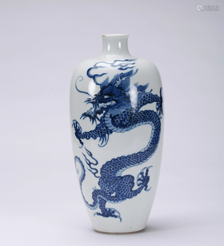 A CHINESE BLUE AND WHITE VASE, KANGXI MARK, …