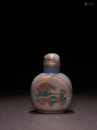 A CHINESE AGATE SNUFF BOTTLE, QING DYNAS…