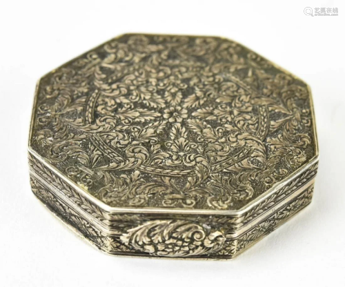 Antique Chased 800 Silver Makeup Compact
