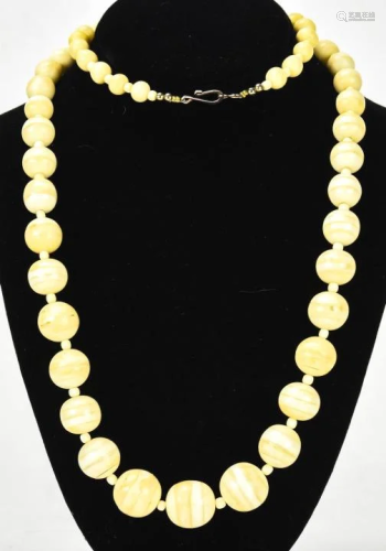 Vintage Graduated Bone Bead Necklace