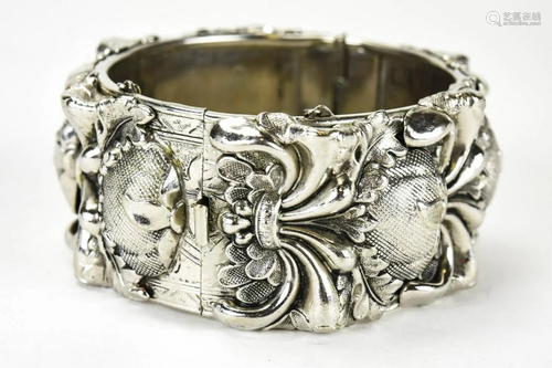 Vintage Whiting & Davis Repousse Bangle Bracelet