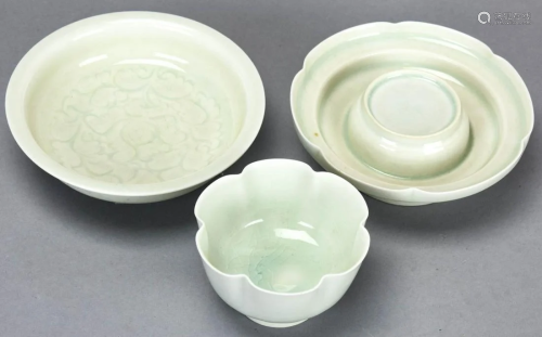 Chinese 3 Piece Celadon Porcelain Libation Cup