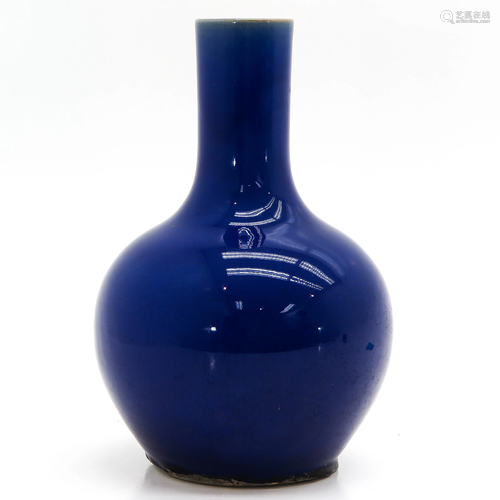 A Chinese Monochrome Bottle Vase