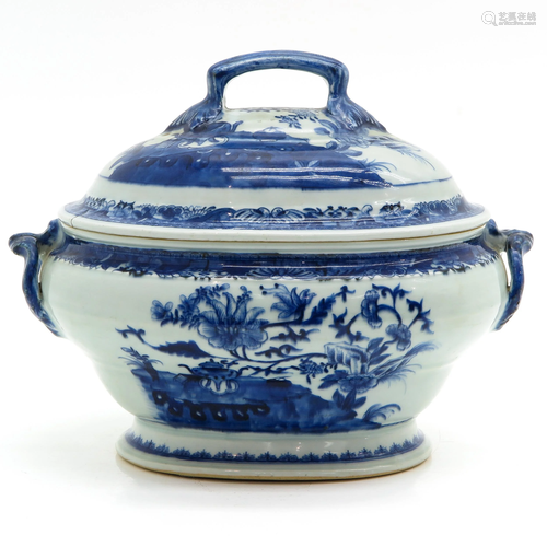 A Chinese Blue and White Toureen