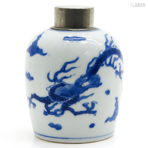 A Chinese Blue and White Tea Box