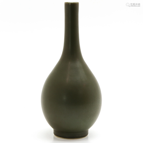 A Chinese Teadust Decor Bottle Vase