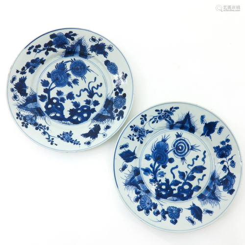 A Pair of Chinese Blue and White Plates