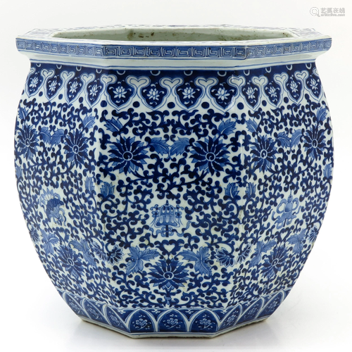 A Chinese Blue and White Planter